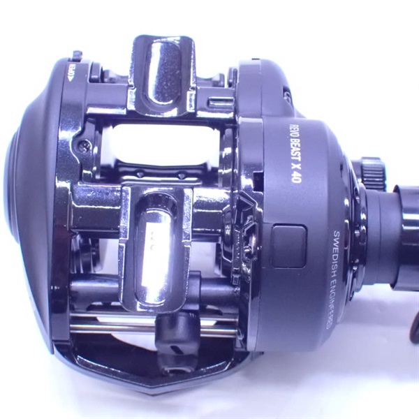 レボビーストＸ４０右